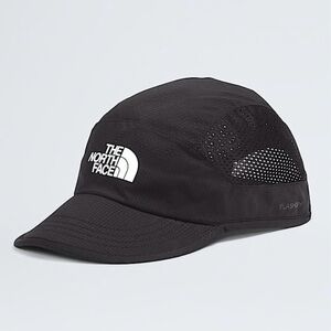 The North Face summer “LIGHTRANGE” run hat (NWT)